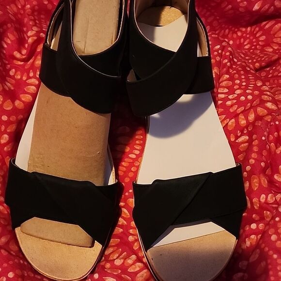 Life Stride sandles size 11 perfect condition - Picture 2 of 7